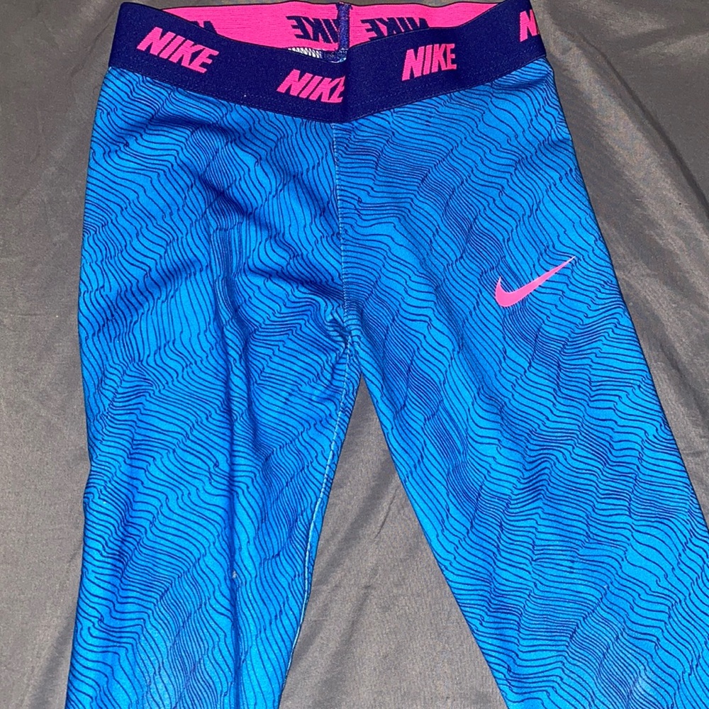 Nike girls dry fit leggings